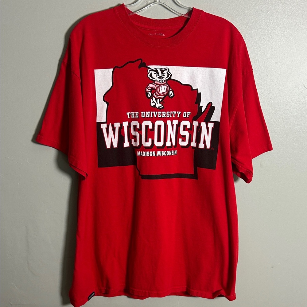 Retro Wisconsin Badgers NCAA Jansport Red State Outline Mascot T-Shirt Size XL